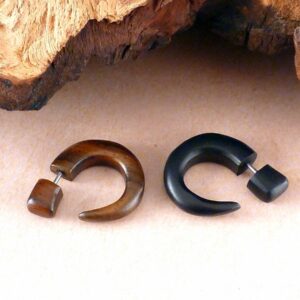 Fake Ohrstecker Holz