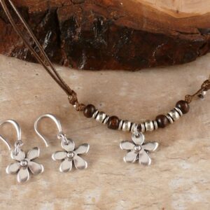 Kette mit Anhänger Blume