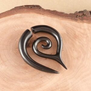 Fake Ohrstecker Holz