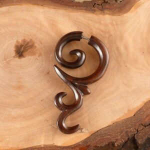 Fake Ohrstecker Holz