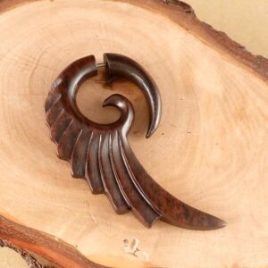 Fake Ohrstecker Holz Flügel