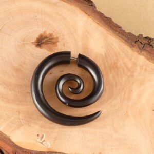 Fake Ohrstecker Holz Spirale