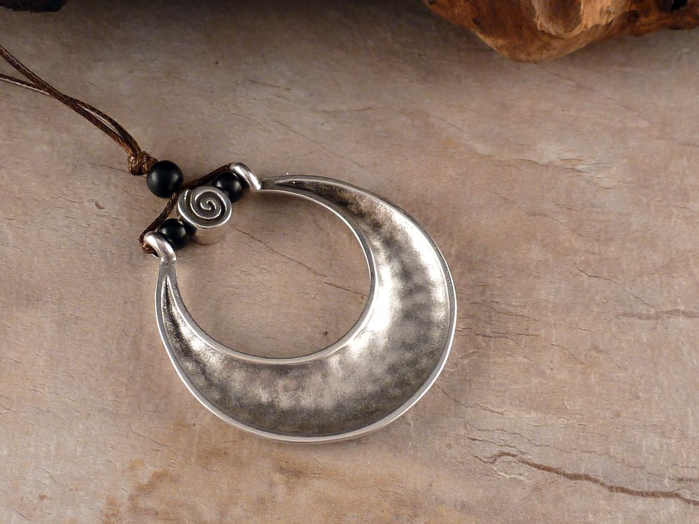 Kette mit Anhänger Spirale – Bild 2
