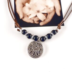 Kette Stoffband mit Anhänger Amulett