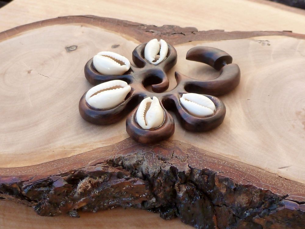 Fake Ohrringe Holz Kauri Schnecke – Bild 5