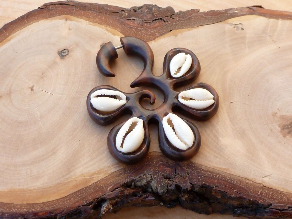 Fake Ohrringe Holz Kauri Schnecke – Bild 3