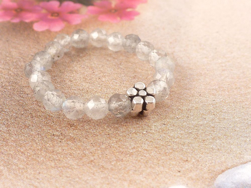 Ring mit Edelstein Labradorit und Blume – Bild 6